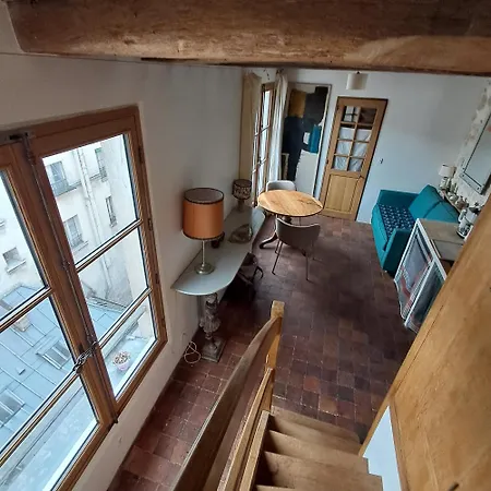 Unit 019 Ile Saint Louis Duplex Cosy Flat 3 Pax